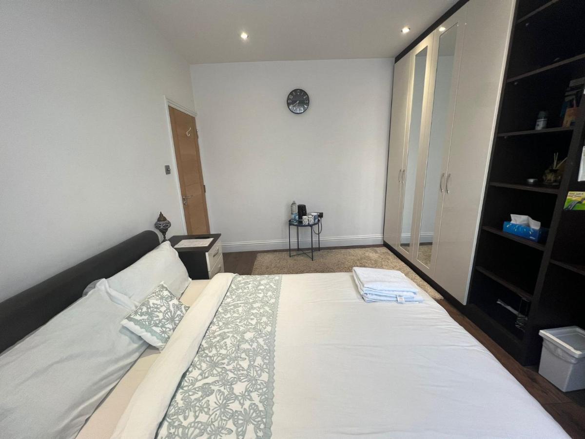 Deluxe Homestay Near Tottenham Hotspur Stadium Londyn Zewnętrze zdjęcie