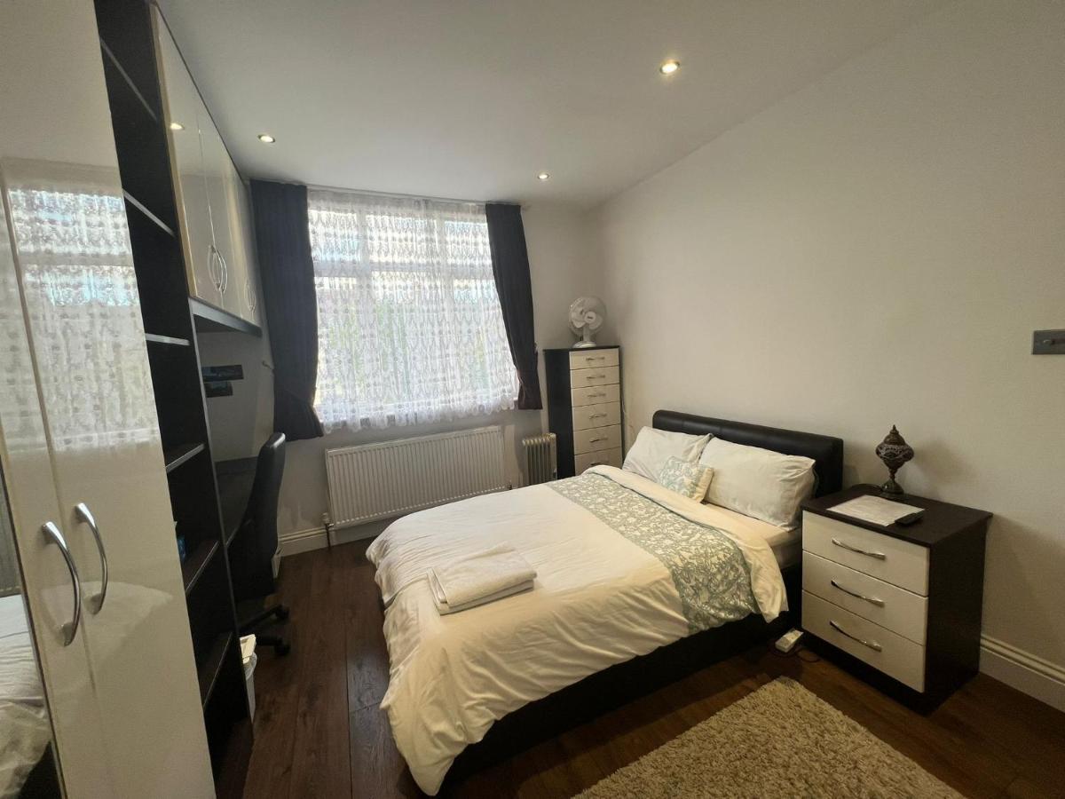 Deluxe Homestay Near Tottenham Hotspur Stadium Londyn Zewnętrze zdjęcie